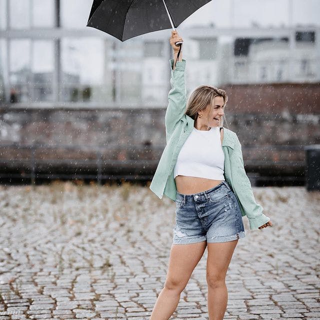Wir können es nicht ändern, dass es regnet ! Also lasst uns trotzdem Spaß haben, das Leben genießen und im Regen tanzen ❤️😍☀️😇

#regen #regenshooting #hamburgshooting #hochzeitsfotografie #hochzeitsfotografinhamburg #hamburgbraut #hochzeitskleid #portraitphotography #portraitshoot #womenpower